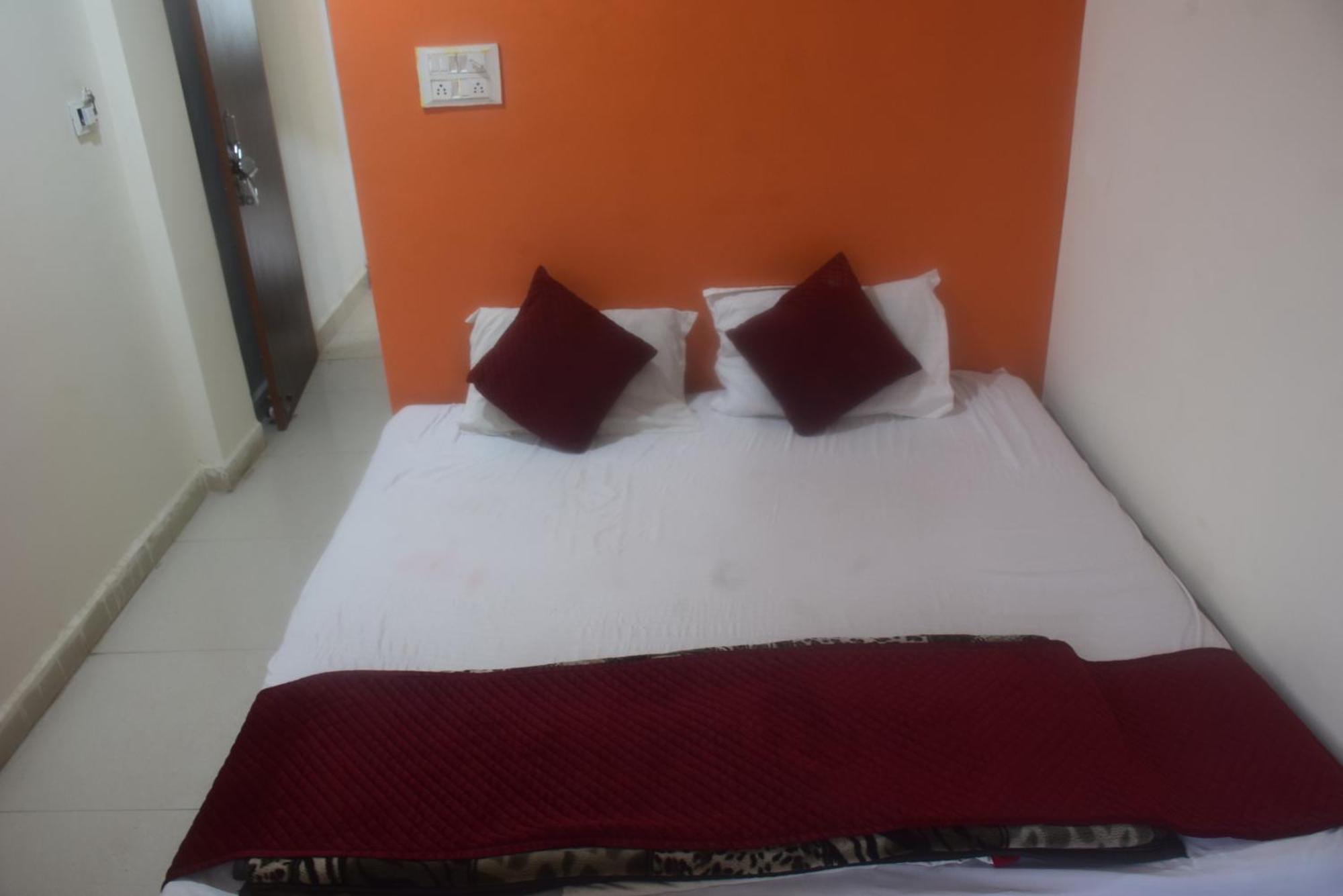 Hotel Thakur Ji Bhopal Ngoại thất bức ảnh