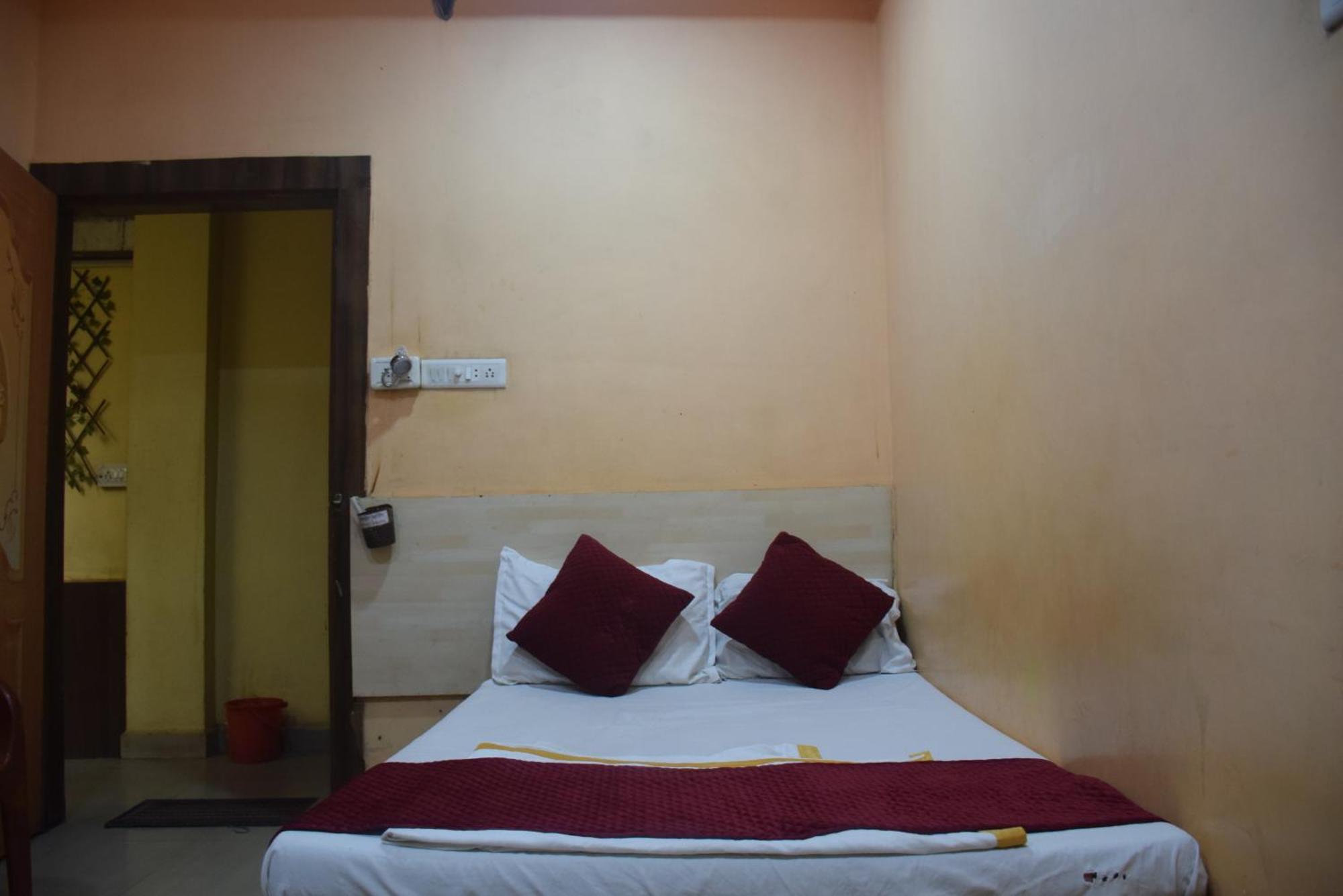 Hotel Thakur Ji Bhopal Ngoại thất bức ảnh