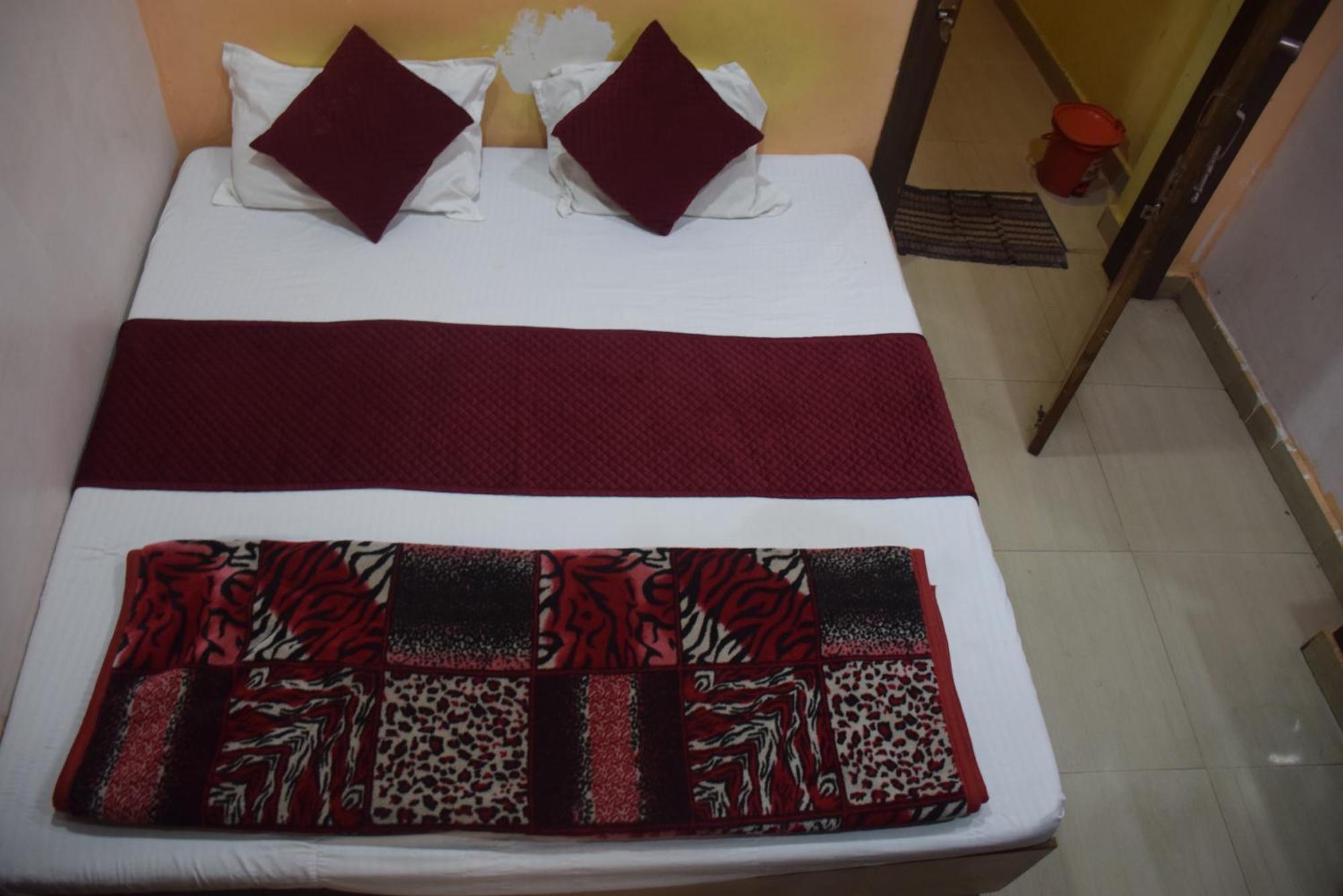 Hotel Thakur Ji Bhopal Ngoại thất bức ảnh
